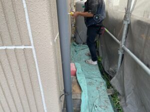 草津市にて行った屋根塗装・外壁塗装　コーキングの様子