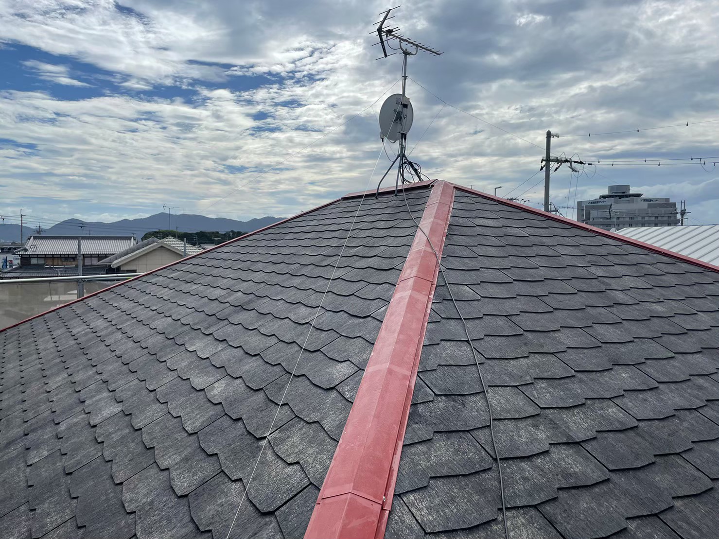 草津市にて行った屋根塗装・外壁塗装　屋根の施工前